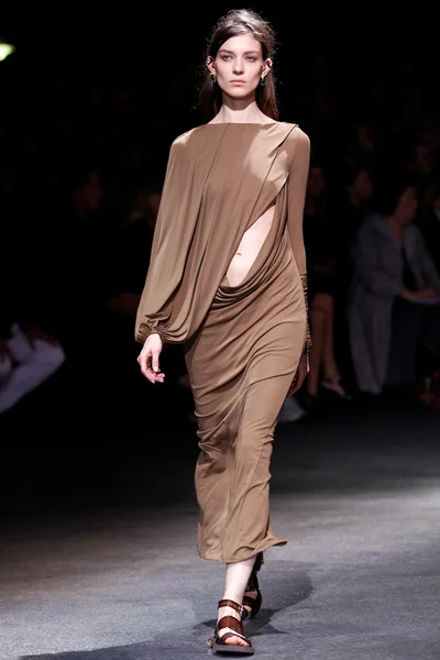 Look 17